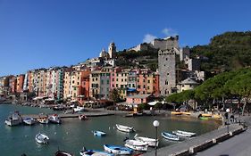 Pietra Del Levante