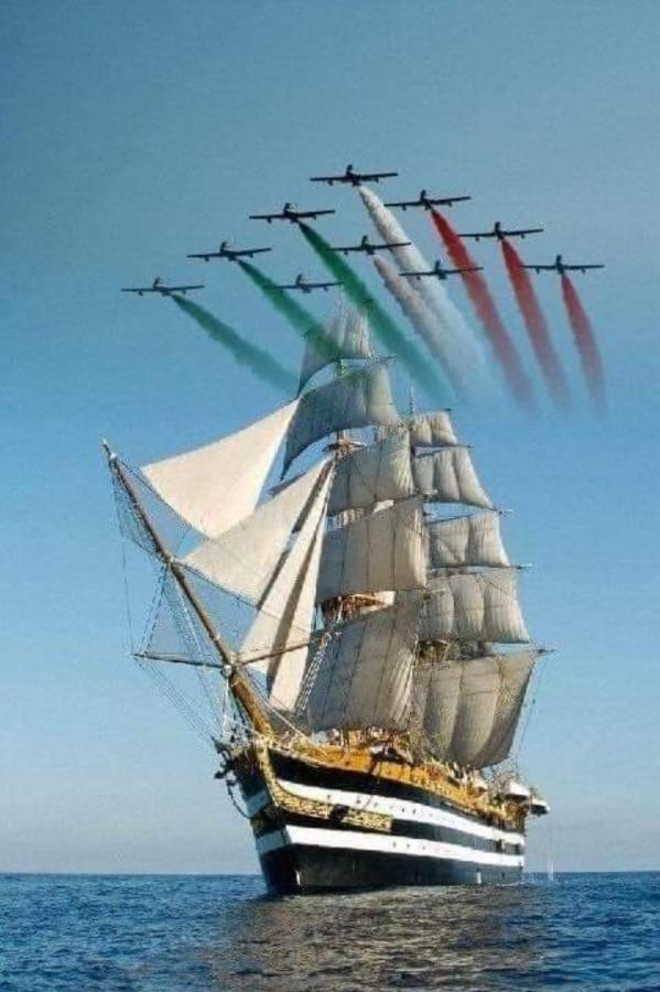 Pietra Del Levante La Spezia Exterior foto